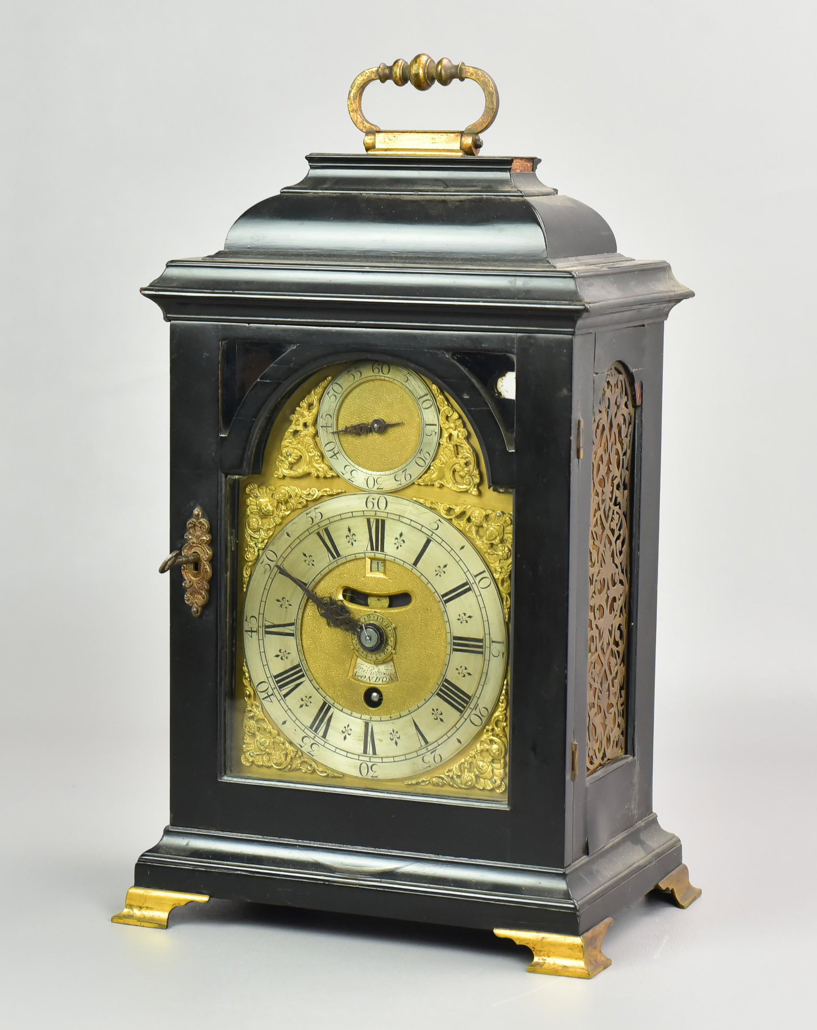 George II Fusee Bracket Clock, Francis Robinson: George II English Single Fusee Bracket Clock, Francis Robinson, London, ebonized oak case, broken arch brass dial has a silvered subsidiary seconds dial to the arch, a pendulum aperture which has an e