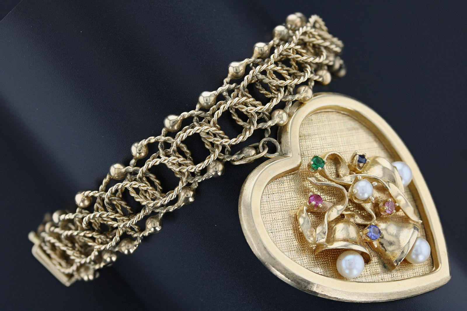 14K YG rope link bracelet with heart charm, 7 3/4: 14K YG rope link bracelet with heart charm, 7 3/4" l, 24.0 dwt