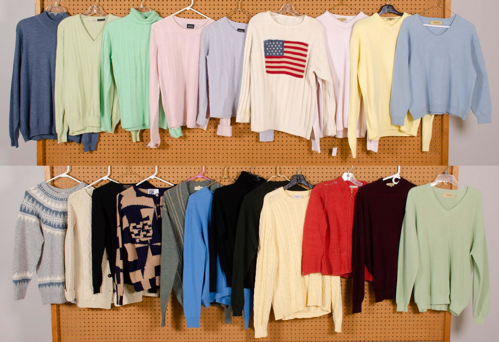 (21) Vintage and Modern Wool and Cashmere Sweaters: (21) Vintage and modern wool and cashmere sweaters to include Brooks Brothers, Paul Stuart, George Cashmere, Malo and vintage wool. S through XL