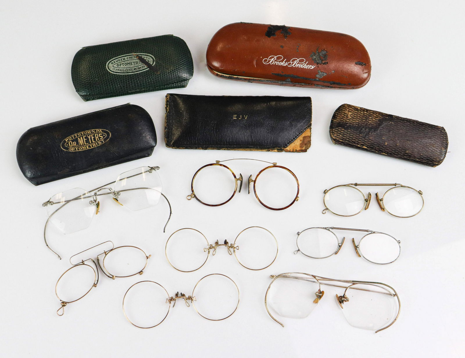 (8) Pair Antique Pince Nez and Glasses: (8) Pair antique pince nez and glasses to include (4) pair gold filled pince nez glasses, silver tone pair and tortoise style, (4) of which without lense and (2) pair wire framed glasses, (1) of which