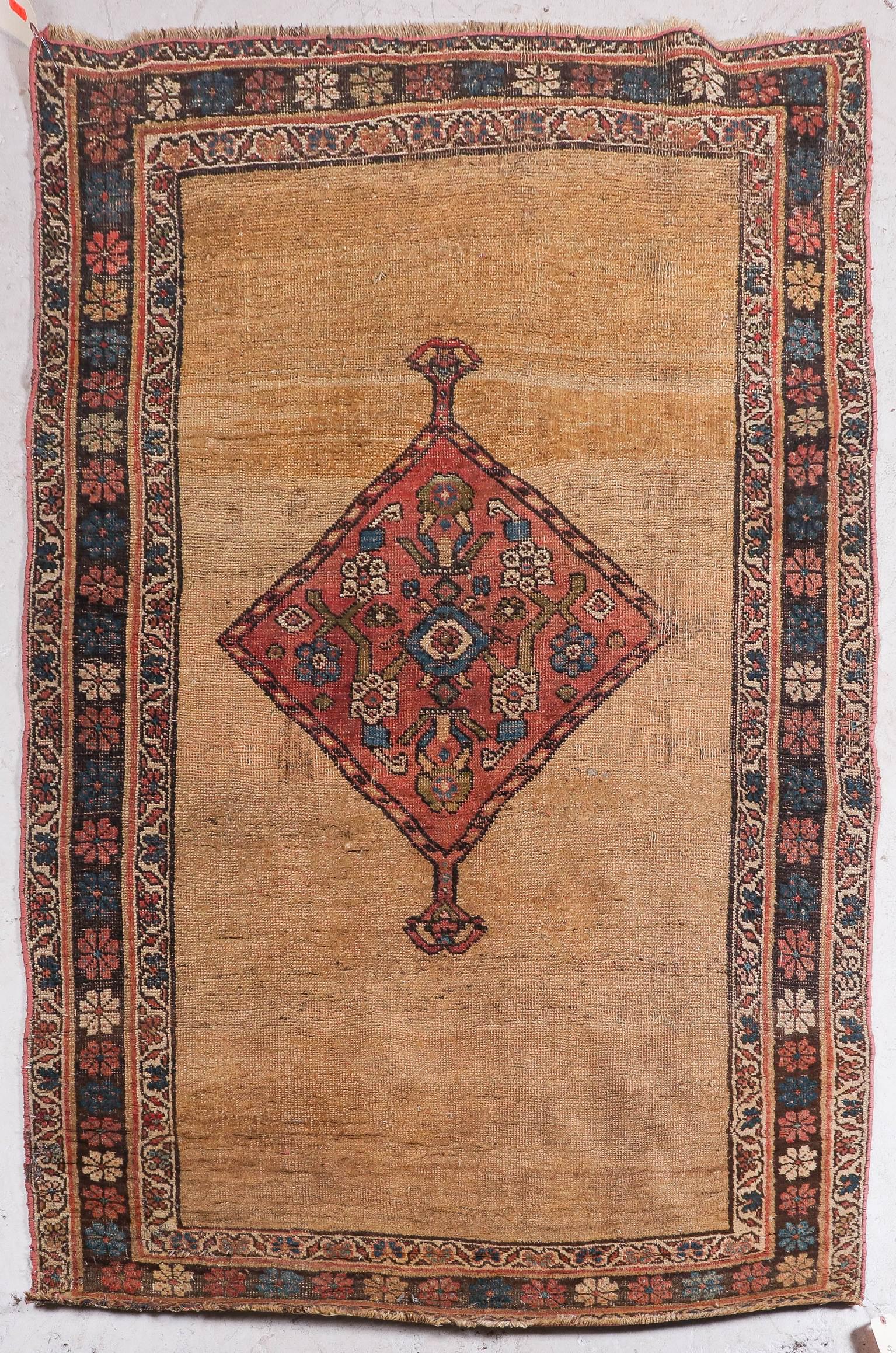 4'x6'5" Turkish Throw Rug: 4ftx6ft5" Turkish throw rug, even wear