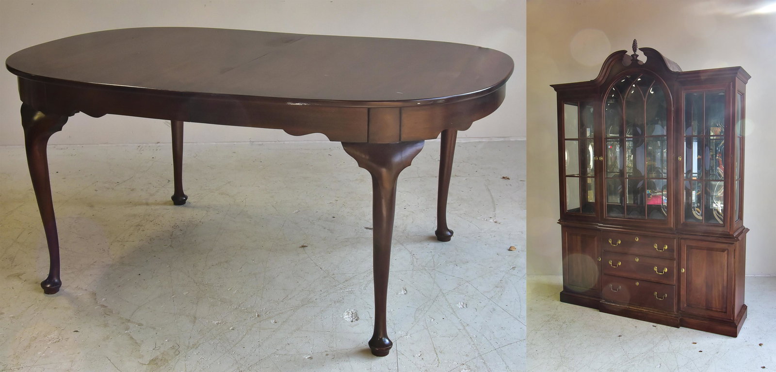 Ethan Allen DRS: Ethan Allen DRS, c/o dining table, 2-pc china, dining table 29"h x 62"w, with three 12"w boards