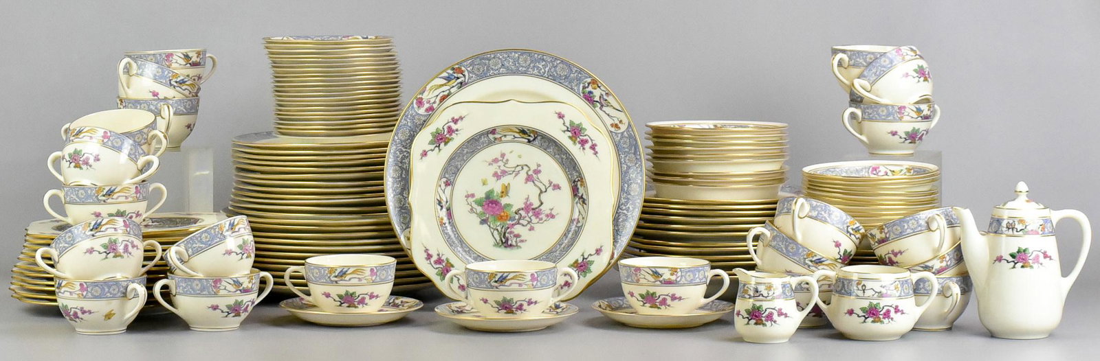 (129) Pcs Lenox: (129) Pcs Lenox 'Ming' dinnerware to include (12) dinner plates, 10-1/4" diam, (12) luncheon plates, 9", (12) square salad plates, 8-1/4" diam (11) b + b plates, 5-3/4", (12) fruit bowls, 5-3/4" diam,