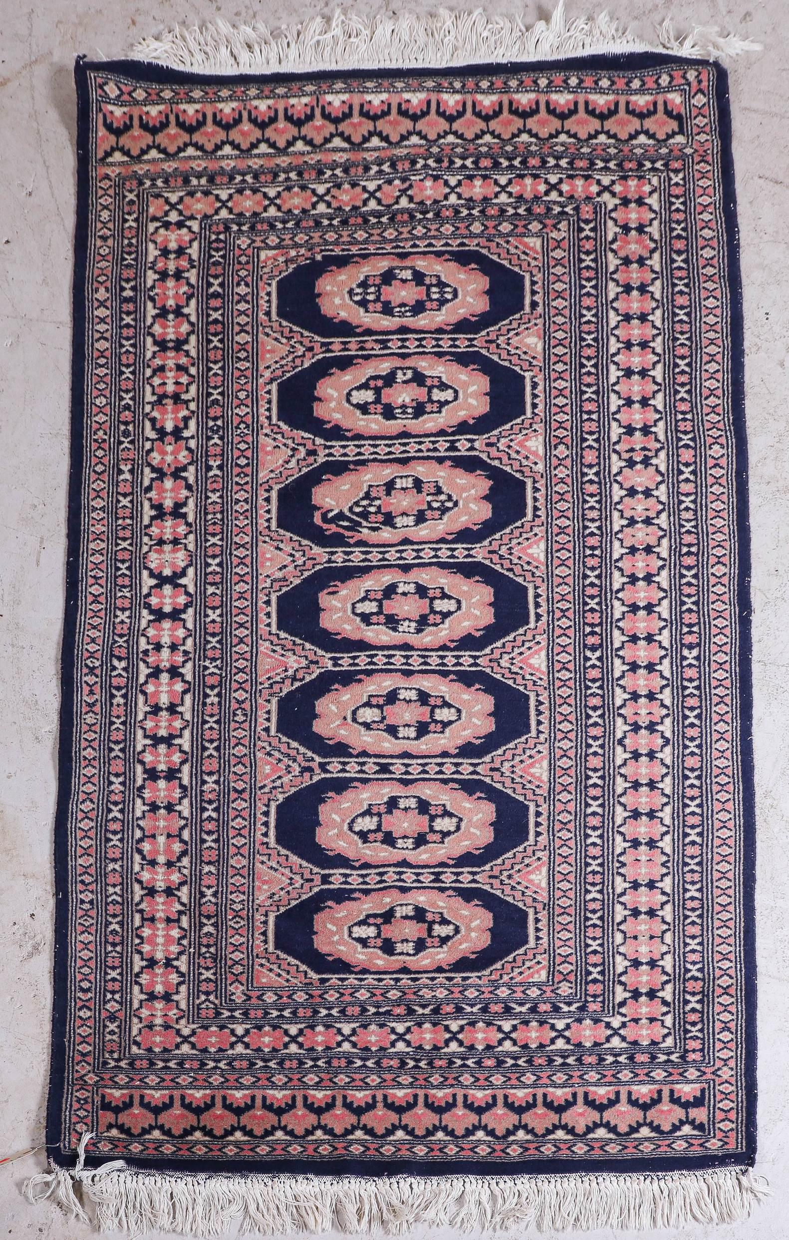 3'1" X 5'3" Paki Lahore Area Rug: 3'1" X 5'3" Paki Lahore Area Rug