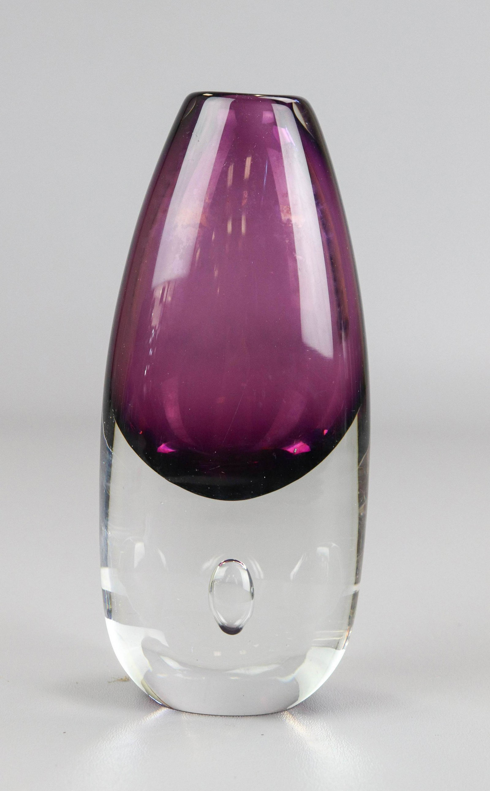 Ernest Gordon Afors Amethyst Sommerso Vase: Ernest Gordon Afors Amethyst Sommerso vase, suspended bubble at base, signed at numbered at underside, 7-3/4" h