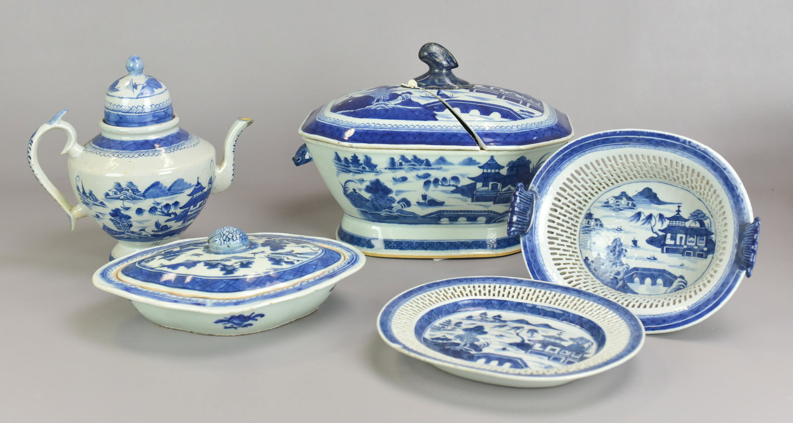 (4) Pcs Chinese Canton Porcelain: (4) Pcs Chinese Canton porcelain, all unmarked, c/o tureen (lid broken, finial replaced), c 1820, label on base Ã¯Â¿½Matthew & Elizabeth Sharpe Antiques", 12-1/2" x 8-1/4" x 9" h; reticulat