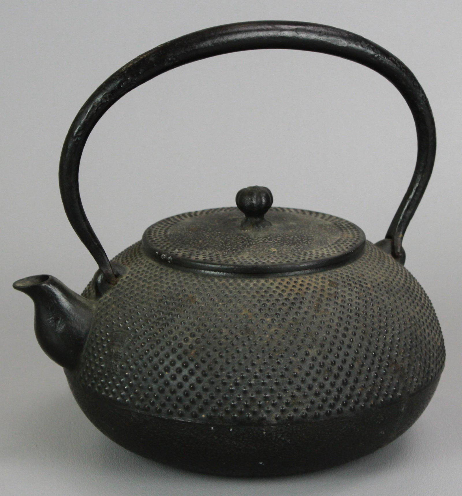 Japanese Cast Iron Tetsubin Teapot: Japanese cast iron tetsubin teapot, 8" h x 7" dia