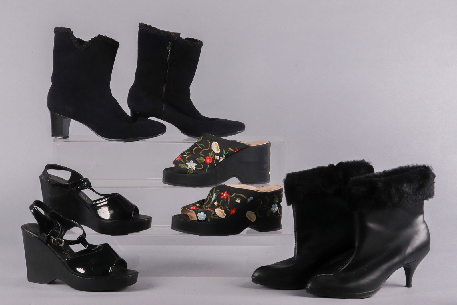 (4) Pair 1960/70's and Style Shoes: (4) Pair 1960/70's and style shoes to include Pepe Gilabert platform slides in satin covered leather construction with allover crawling floral embroidery, 8-1/4" heel to toe, 70's Nocturne patent leat