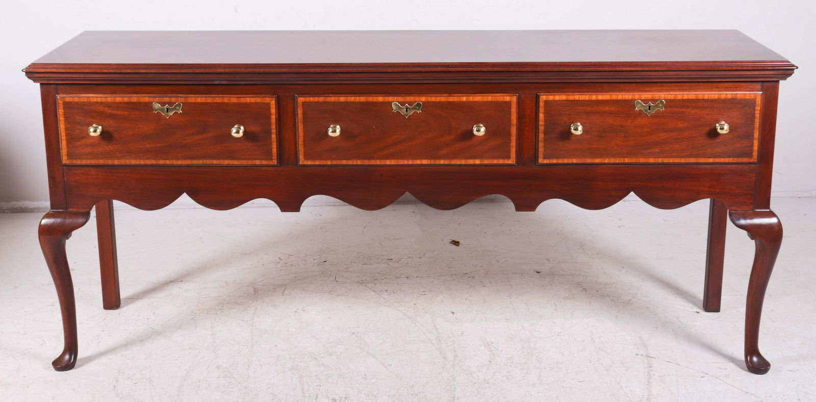 Henkel Harris Queen Anne style mahogany sideboard (1 of 3)