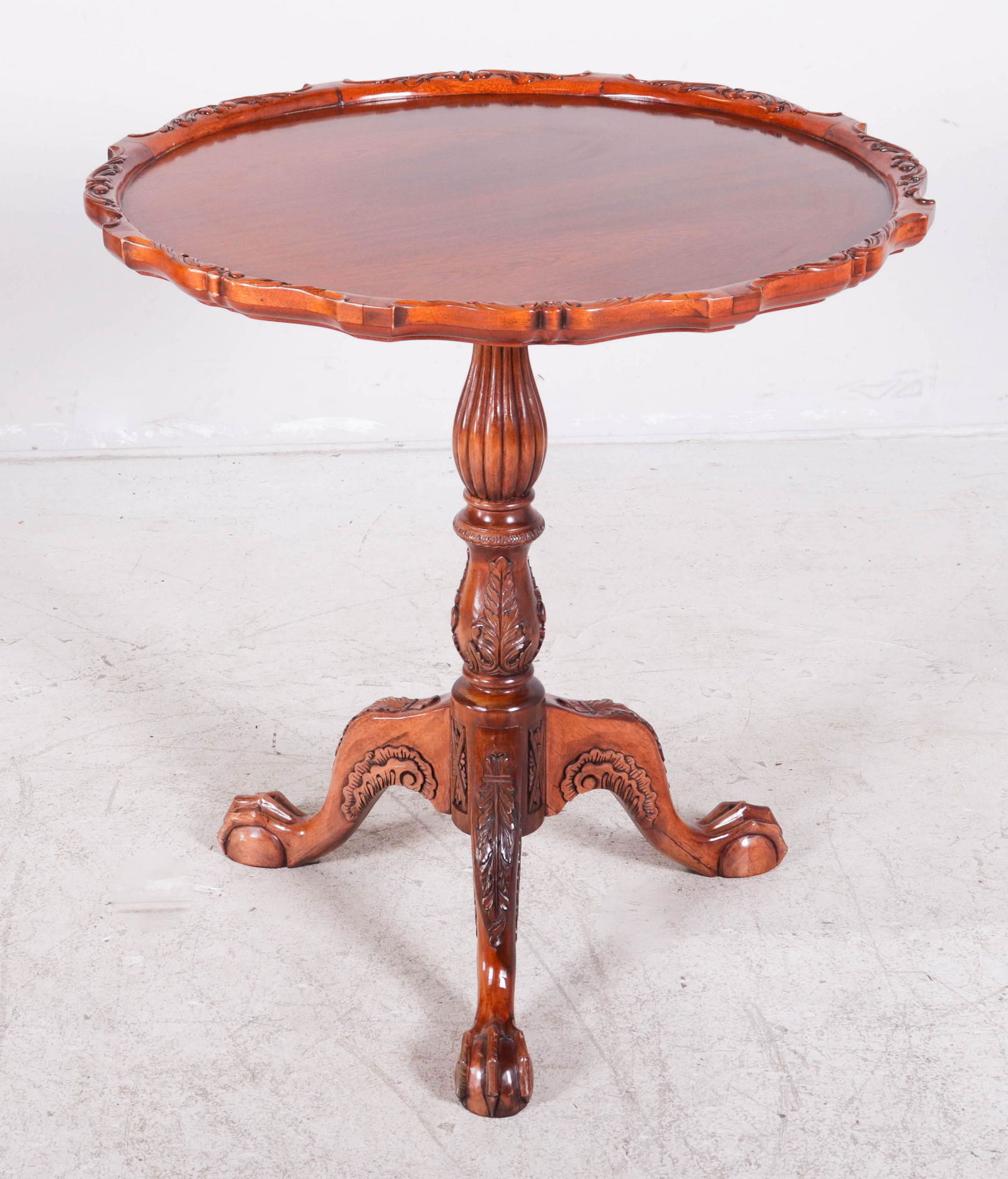 Chippendale style mahogany tilt top table (1 of 3)