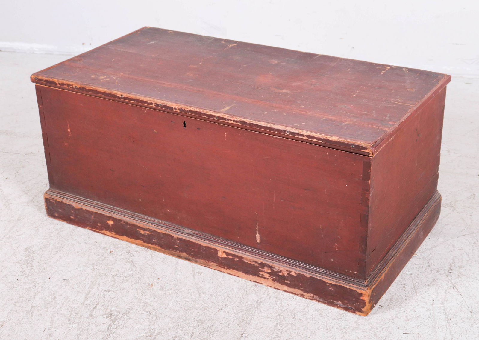 Red painted pine dovetailed blanket chest (1 of 1)