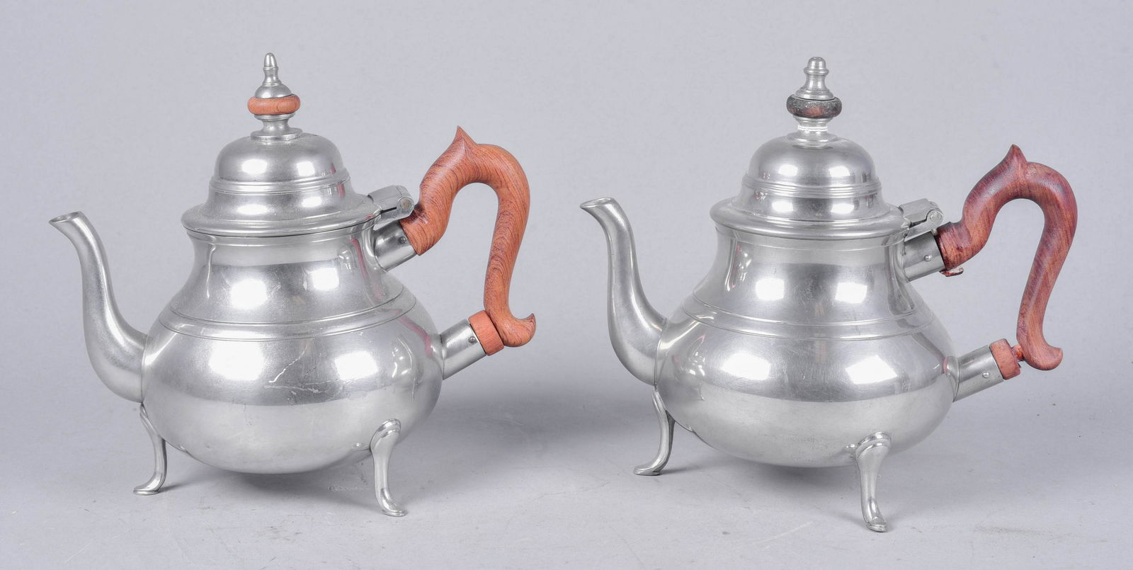 (2) Colonial Williamsburg Stieff Pewter Teapots (1 of 4)