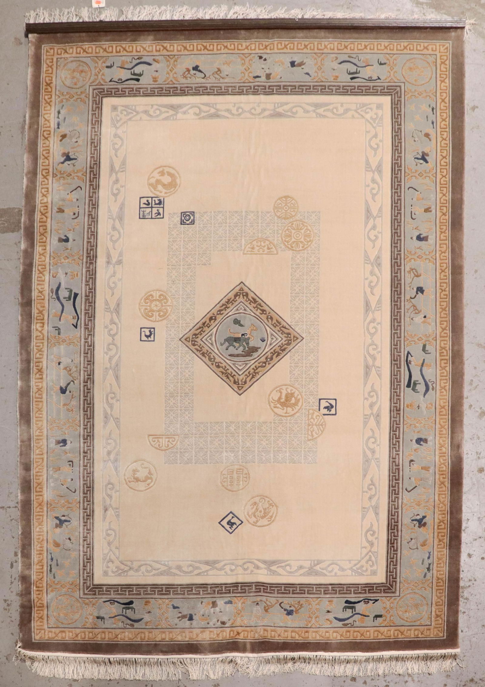 5'x9'2 Wall Mounted Silk Chinese Sculpted rug (1 of 4)