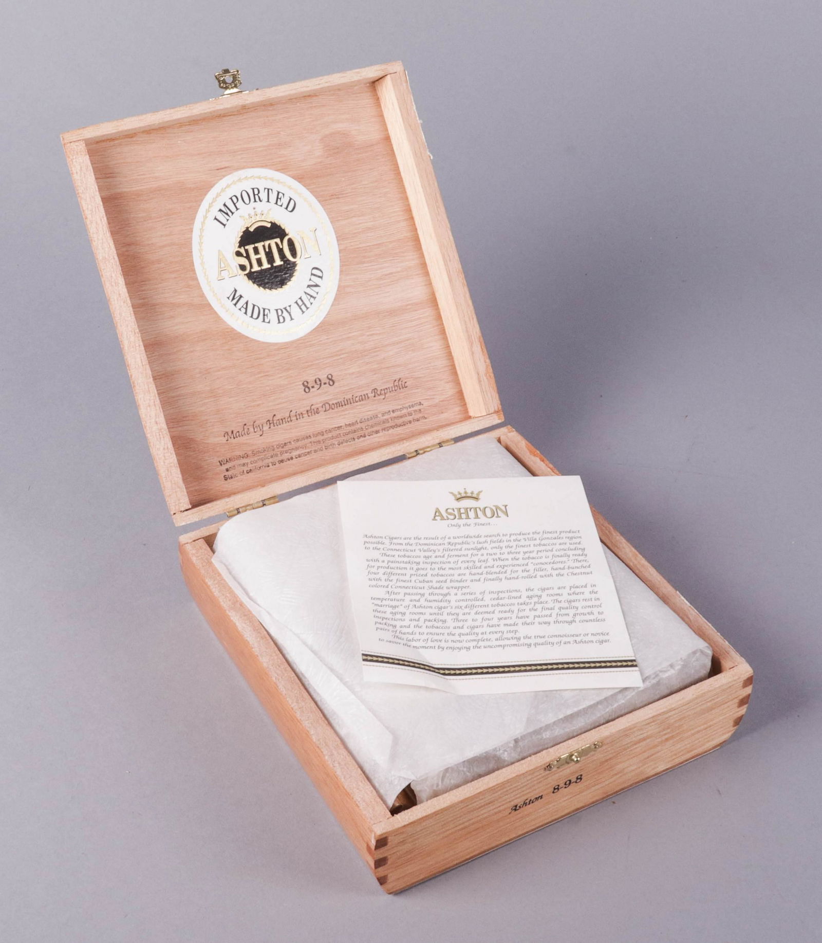 Box of Ashton 8-9-8 Cigars: Box of Ashton 8-9-8 cigars, handmade in the Dominican Republic, wood advertising box with (15) cigars