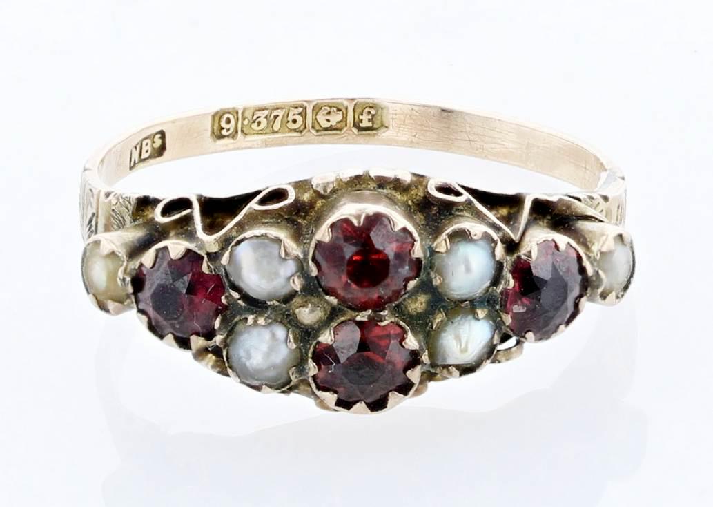 9Ct. Antique Garnet and Pearl Ring (1 of 4)