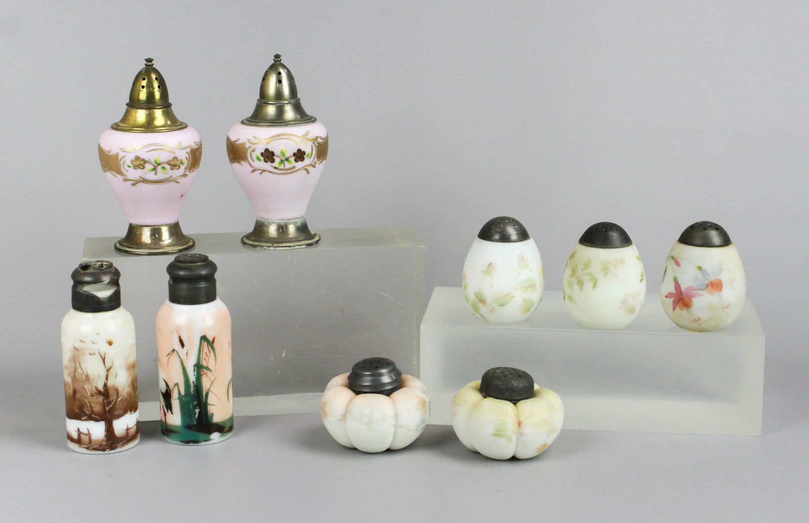 (4) Pair + (1) Wavecrest Style Shakers (1 of 2)