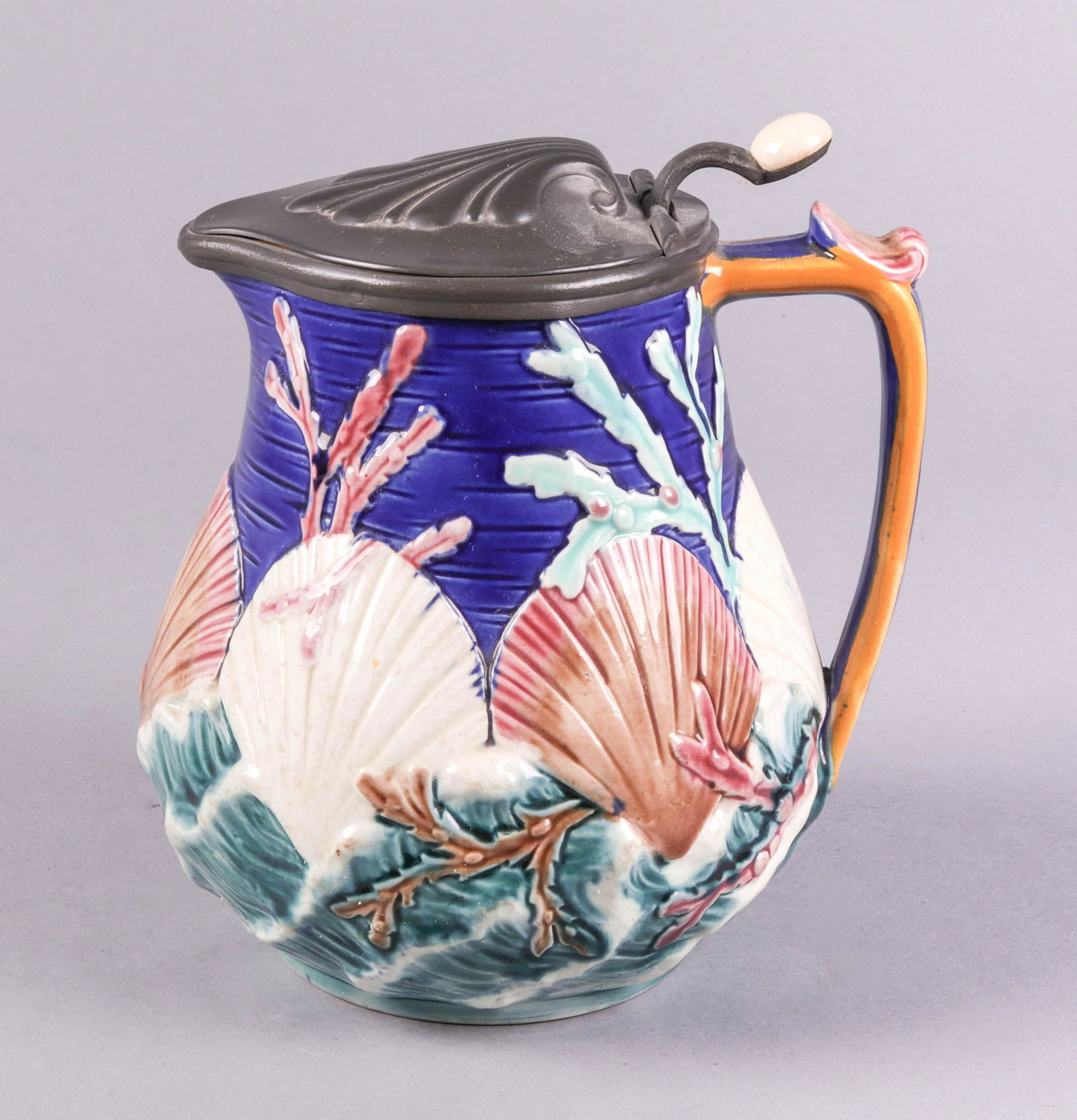 Wedgwood Majolica Shells on Waves Tankard (1 of 2)