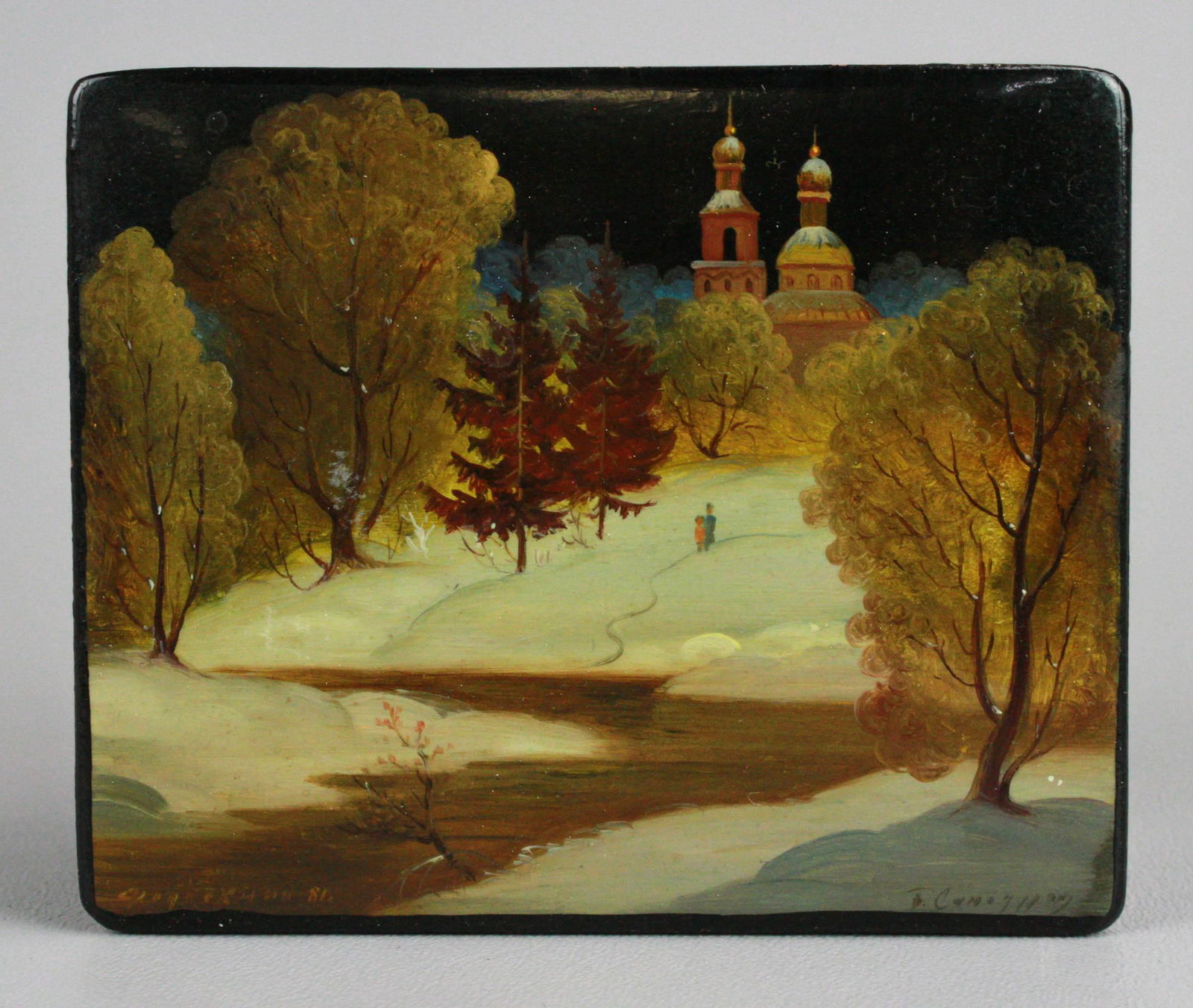 Russian Lacquer Trinket Box (1 of 2)
