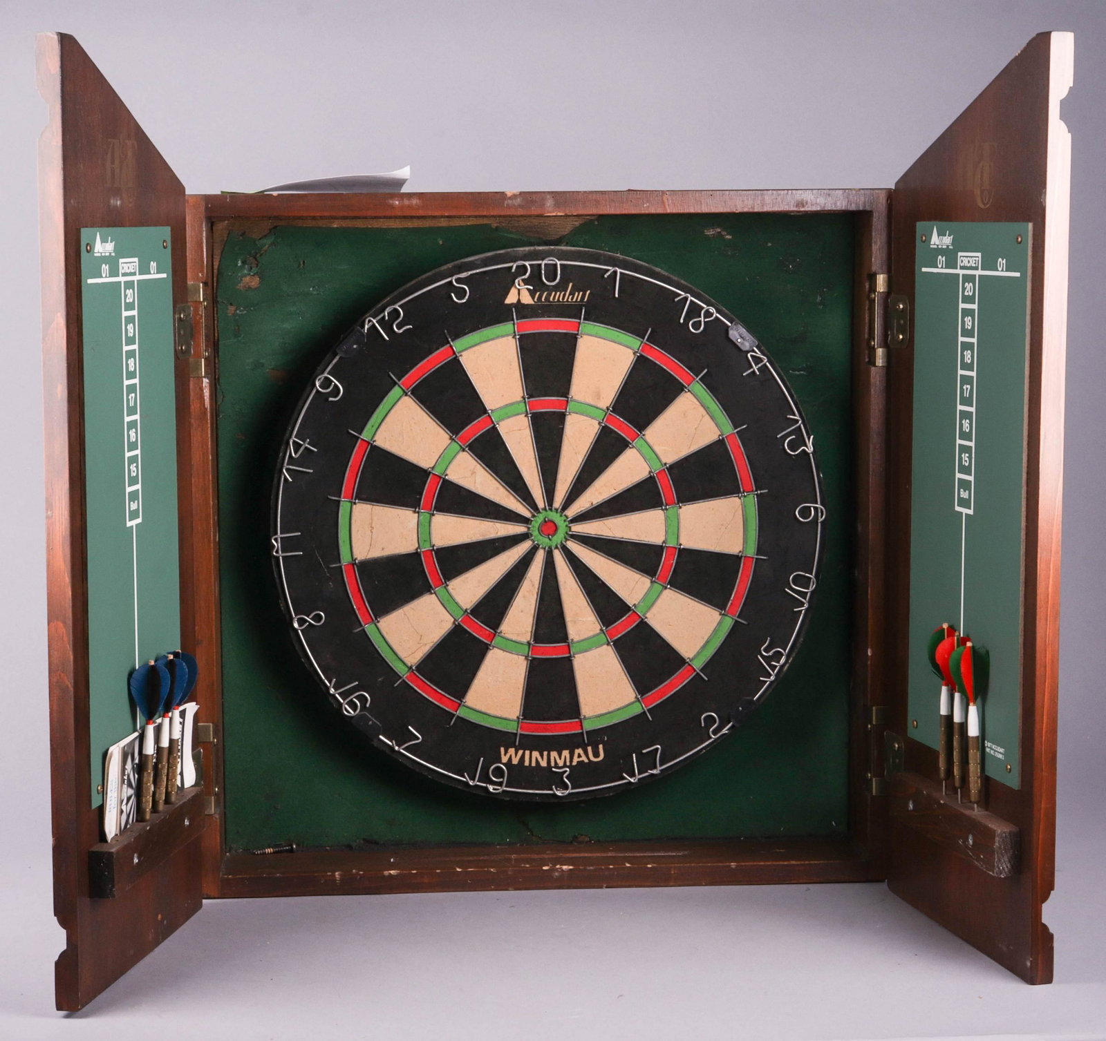 Wall Hanging Abercrombie & Fitch Dart Cabinet: Wall hanging Abercrombie & Fitch dart cabinet, (6) darts, 17-3/4" board, 22"x26"x3-7/8"