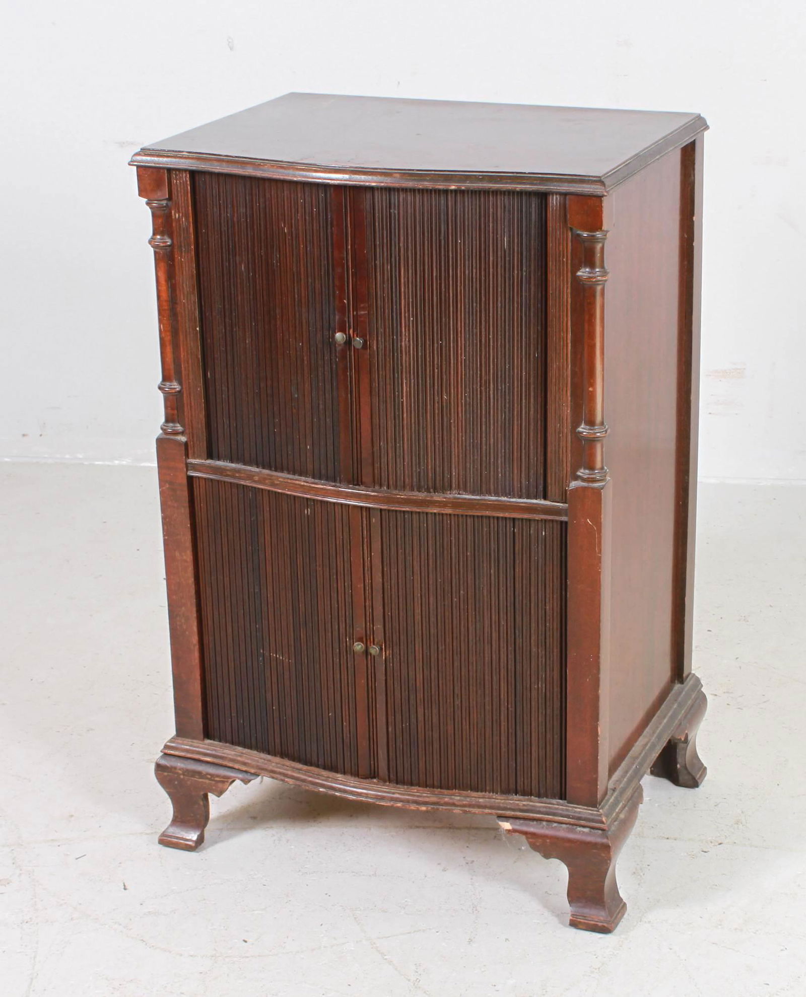 Mahogany record storage cabinet (1 of 6)