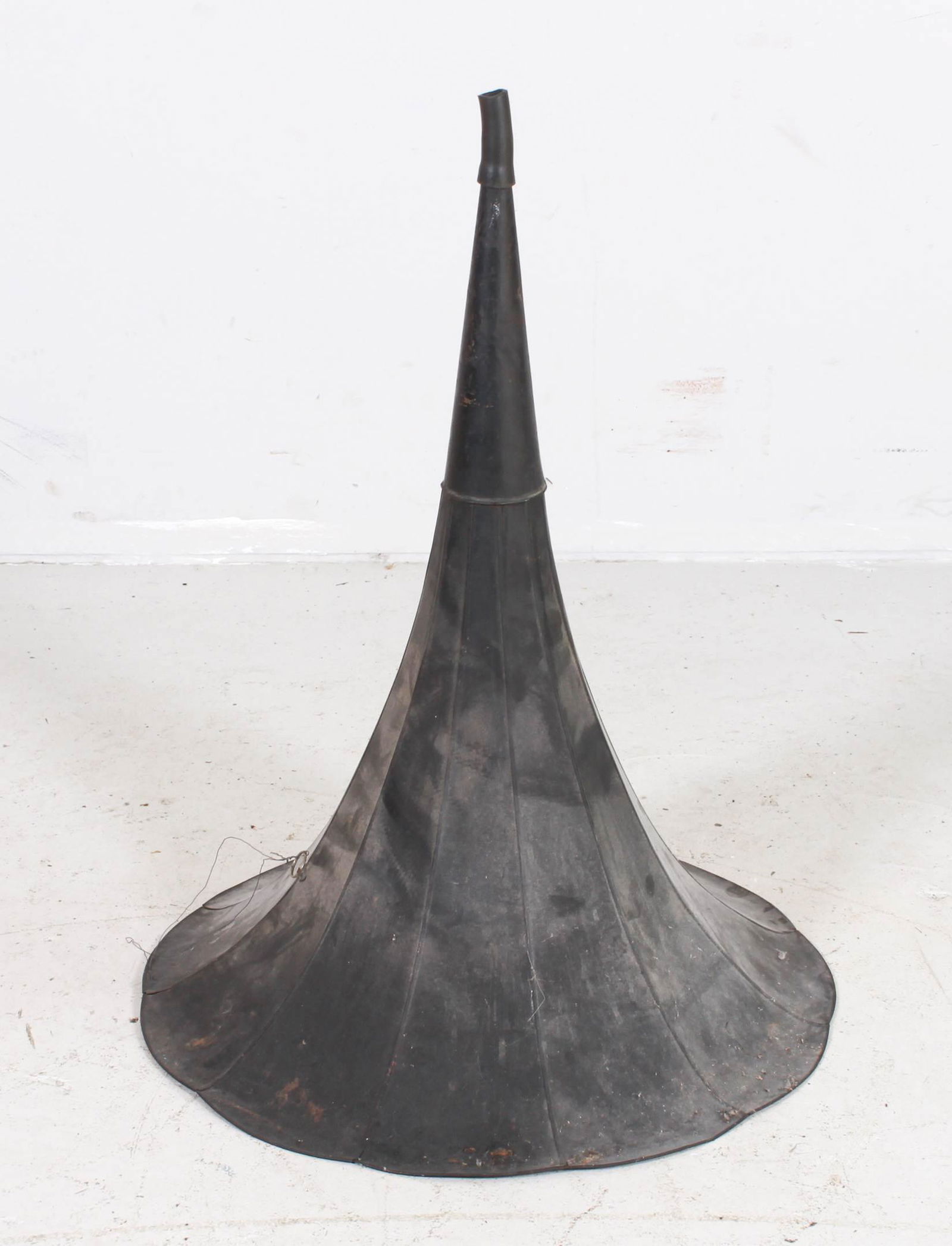 11 panel tin phonograph horn (1 of 4)