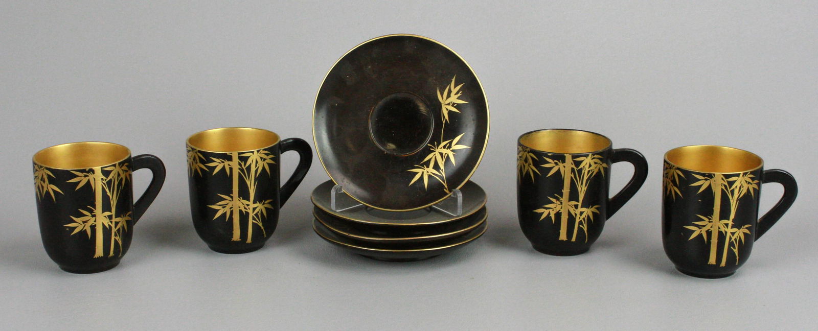 (4) Japanese Lacquer Ware Cups & Saucers (1 of 2)