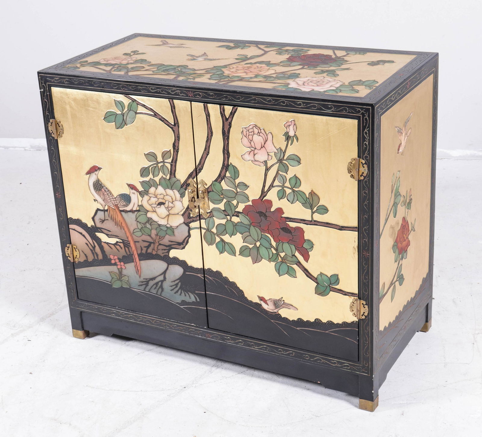 Coromandel lacquered and gilt 2-door cabinet (1 of 2)