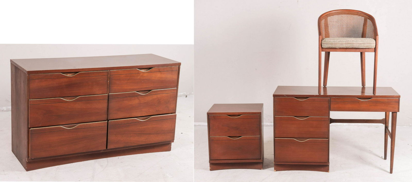 (4) pc Bassett Modern Design Bedroom Set (1 of 5)