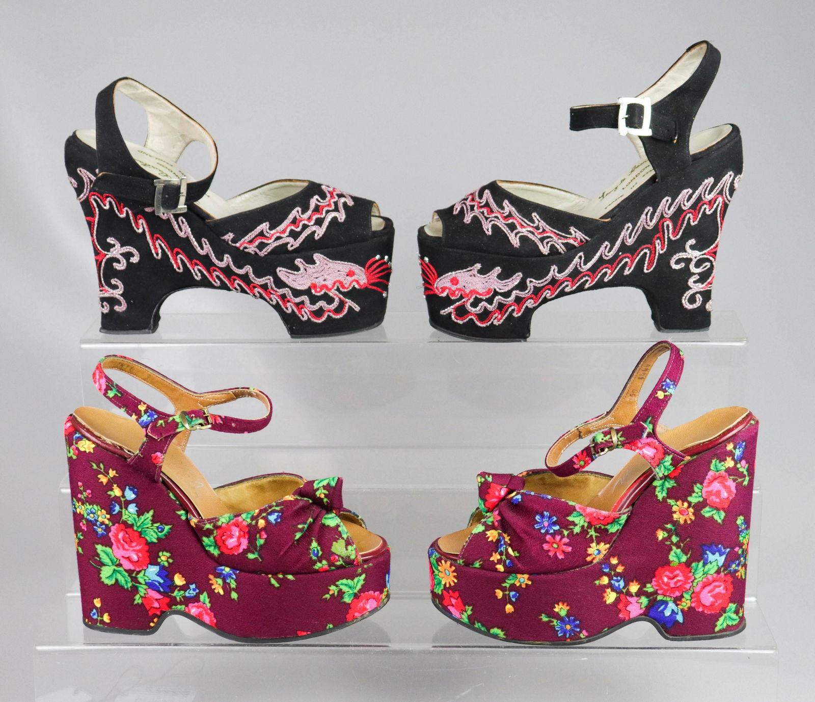 (2) 1970's Platform Sandals (1 of 6)