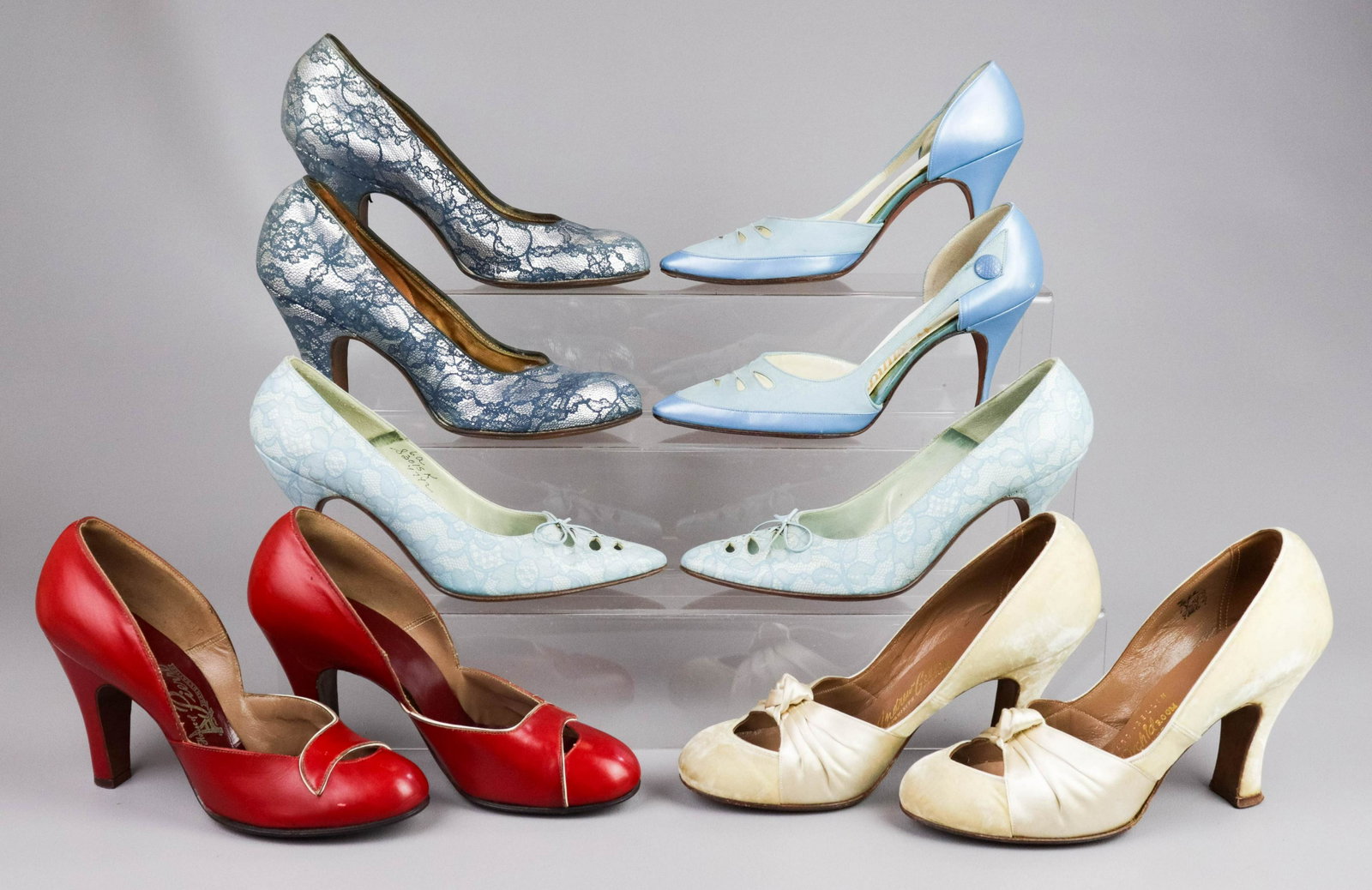 (5) 1950's/60's Heels: (5) 1950's/60's heels to include 1940's Vogue Shoe Shop silver metallic and blue lace patterned leather pump, 8AA, 1950's Andrew Geller winter white velvet pump with silk knotted vamp, 7AA, 50's House