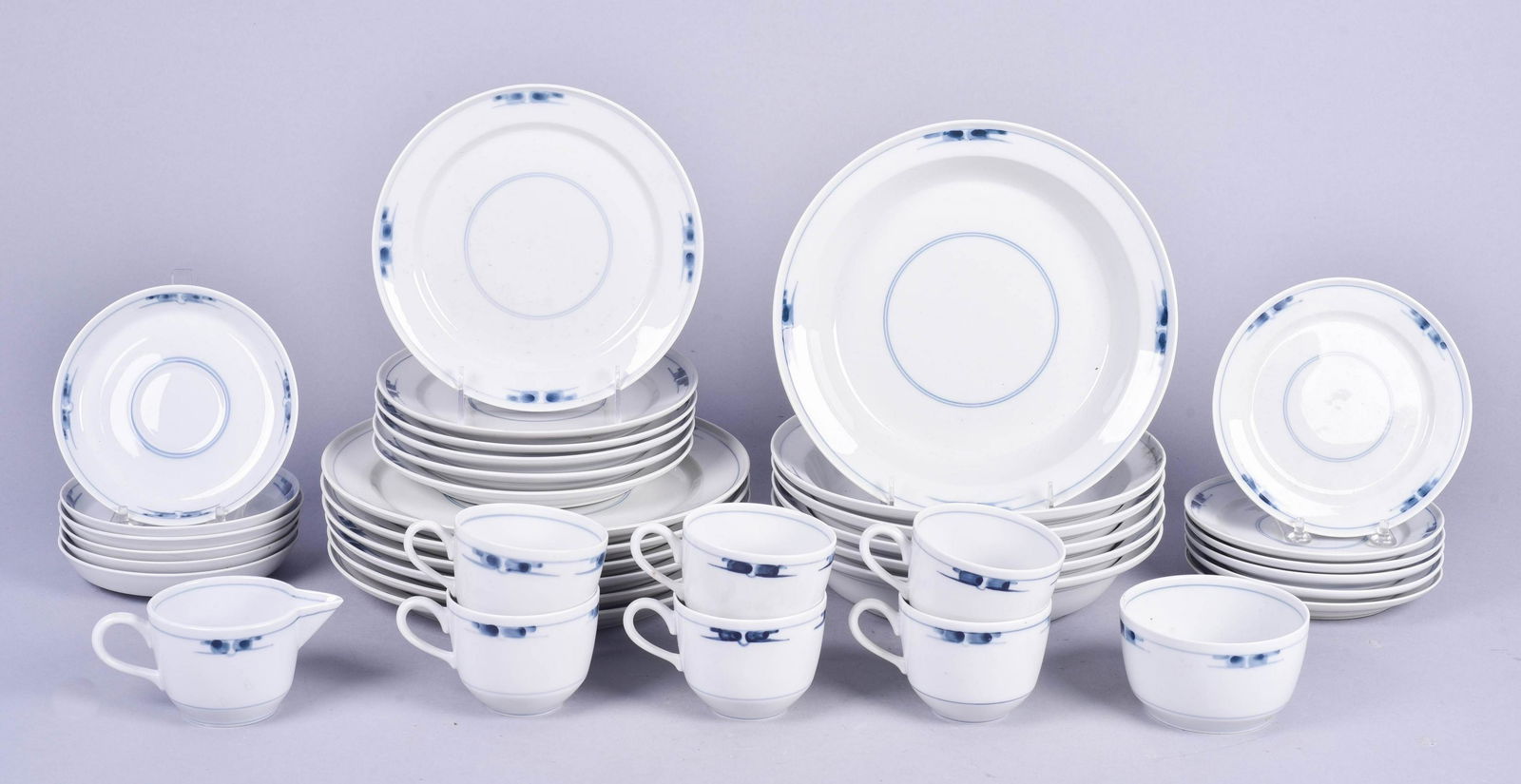 (38) Pcs Royal Copenhagen 'Gemina' Dinnerware (1 of 4)
