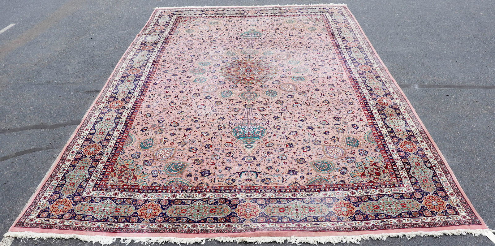 12'9" X 19'2" Persian Tabriz Rug (1 of 10)