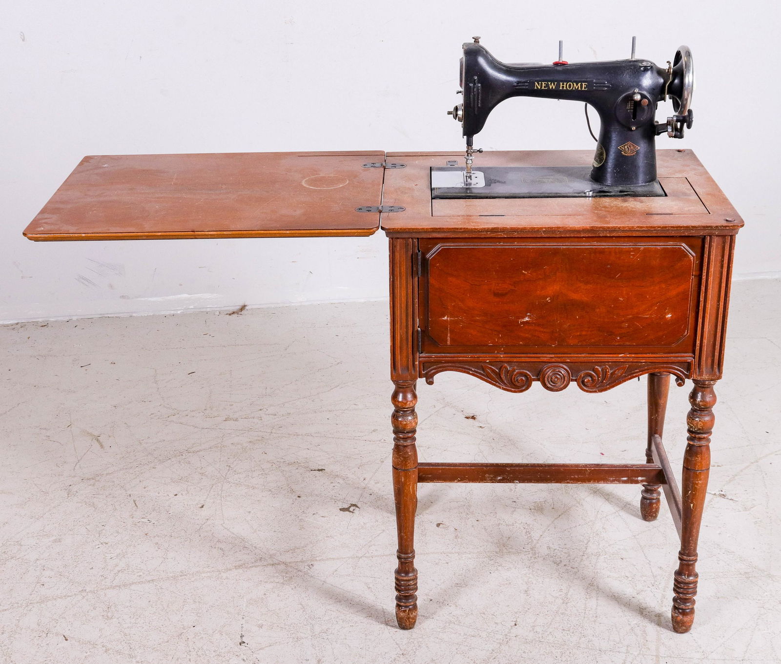 Walnut New Home Electric Sewing Machine (1 of 2)