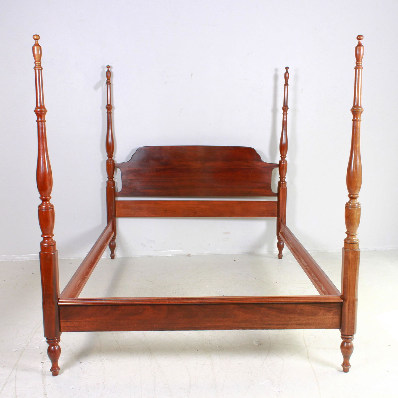 Walnut Sheraton style Queen size bed (1 of 1)