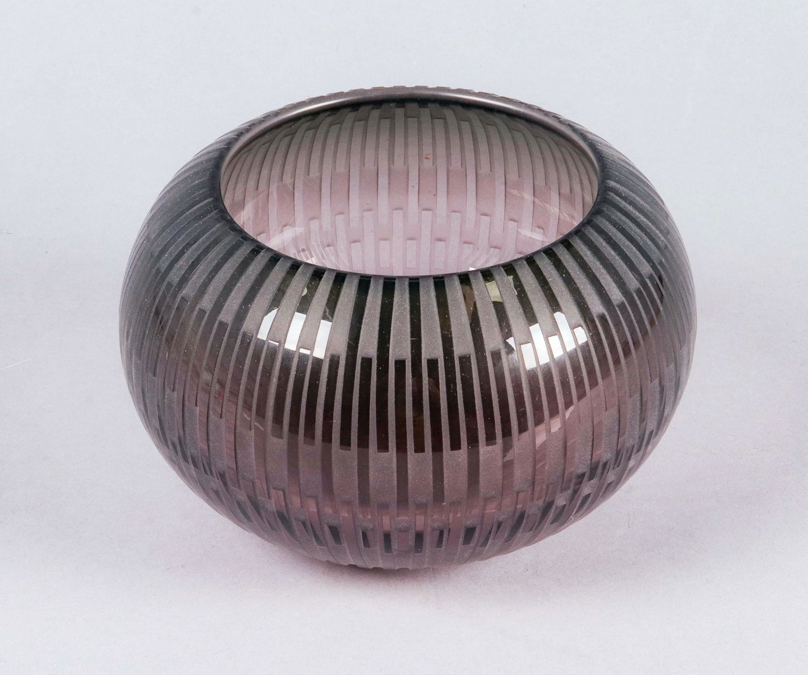 KW Le Quier Studio Art Glass Vase (1 of 2)