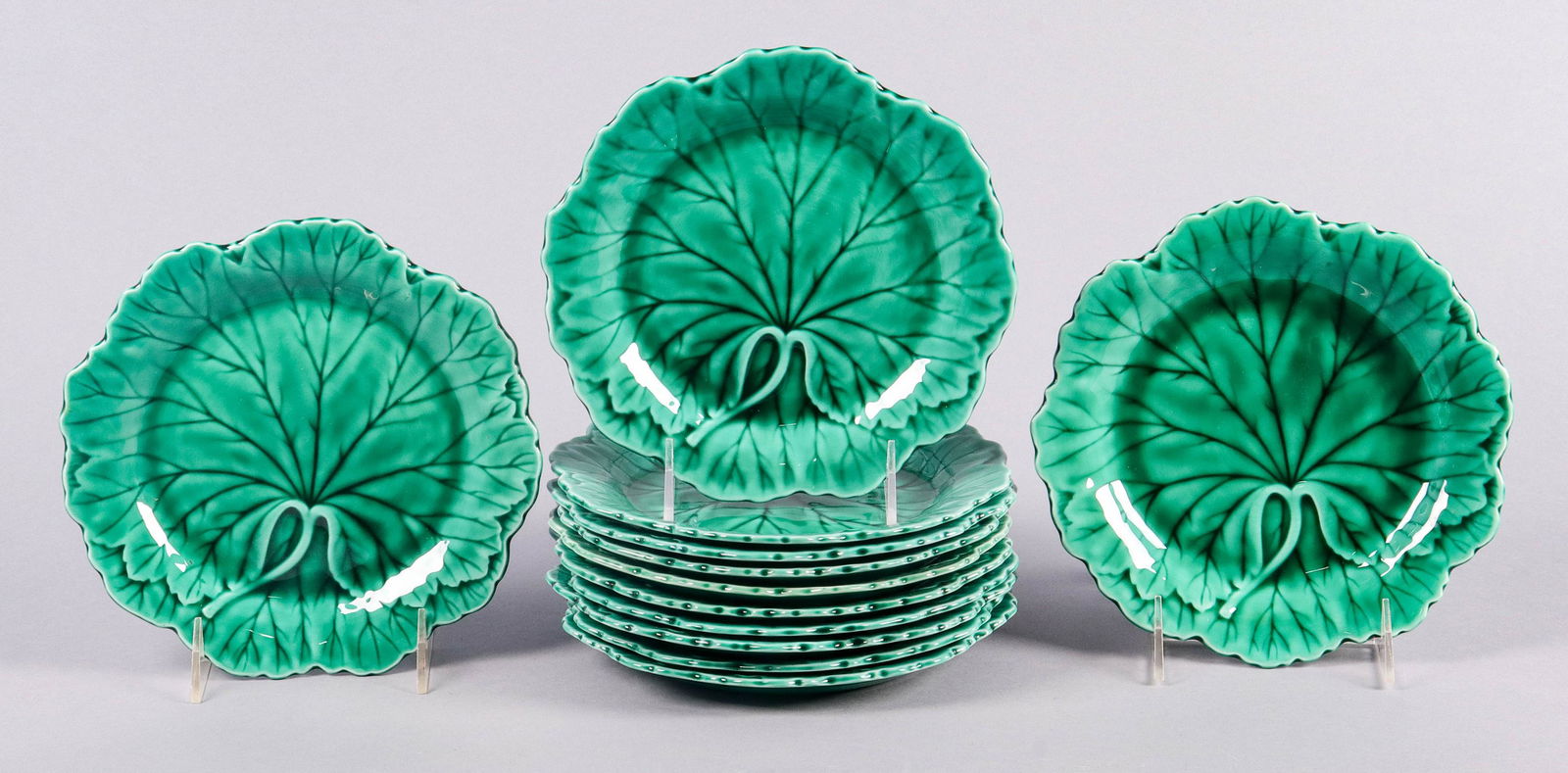 (12) Wedgwood Green Majolica Leaf Plates (1 of 2)