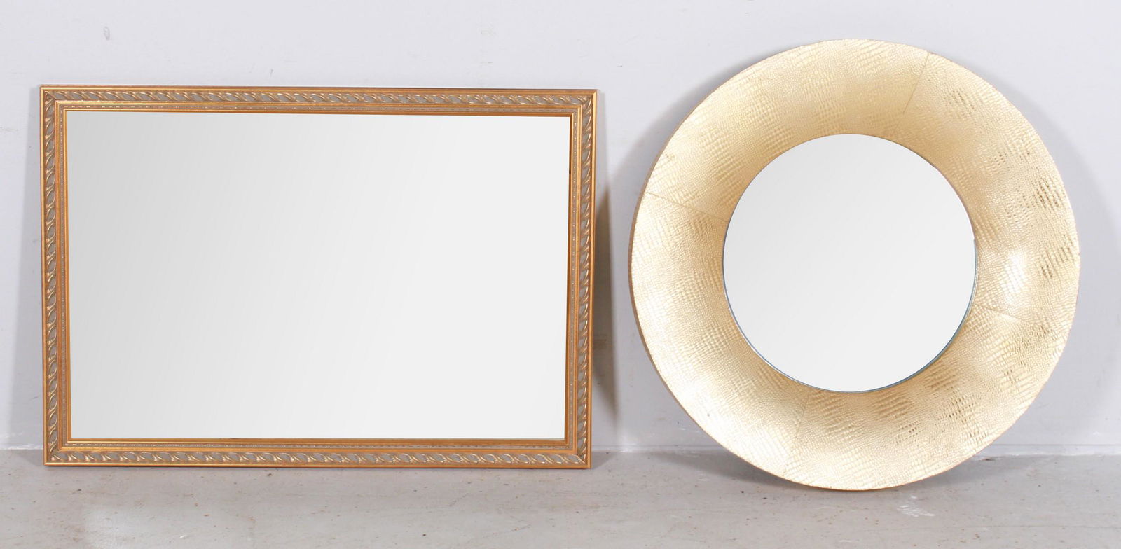 (2) Decorator hanging wall mirrors (1 of 1)