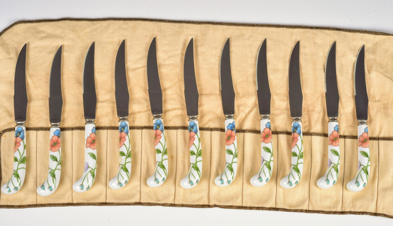 (12) Prill Porcelain Handled Steak Knives (1 of 3)
