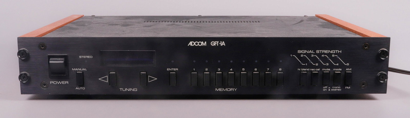 ADCOM GFT-1A Tuner (1 of 2)