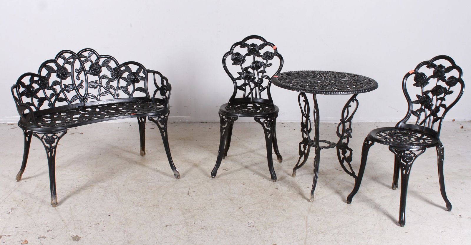 (4) pc Victorian pierced metal patio set (1 of 3)