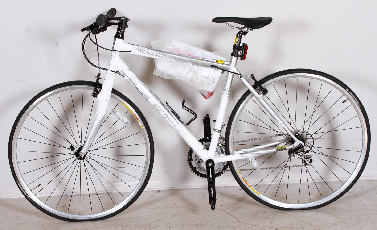 Carbon 30 Speed Tek Lite bike: Carbon 30 Speed Tek Lite bike, frame from center of wheels right to left is 39" and from front wheel to top of handle bars 38"