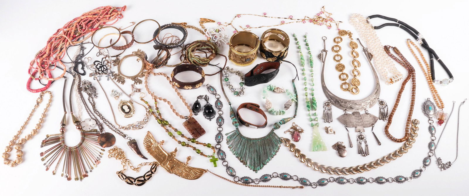 MIsc. Bag of Costume Jewelry (1 of 4)