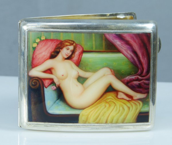 English sterling silver cigarette case, Birmingham,: English sterling silver cigarette case, Birmingham, 20th c, inscribed "Presented to Norman Bunt by the Kodak Players, 'Jack and the Beanstalk', January, 1937", lid mounted with a printed scene of a re