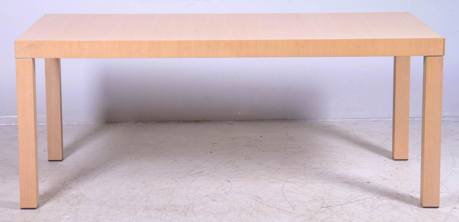 Modern Design blond dining table (1 of 3)