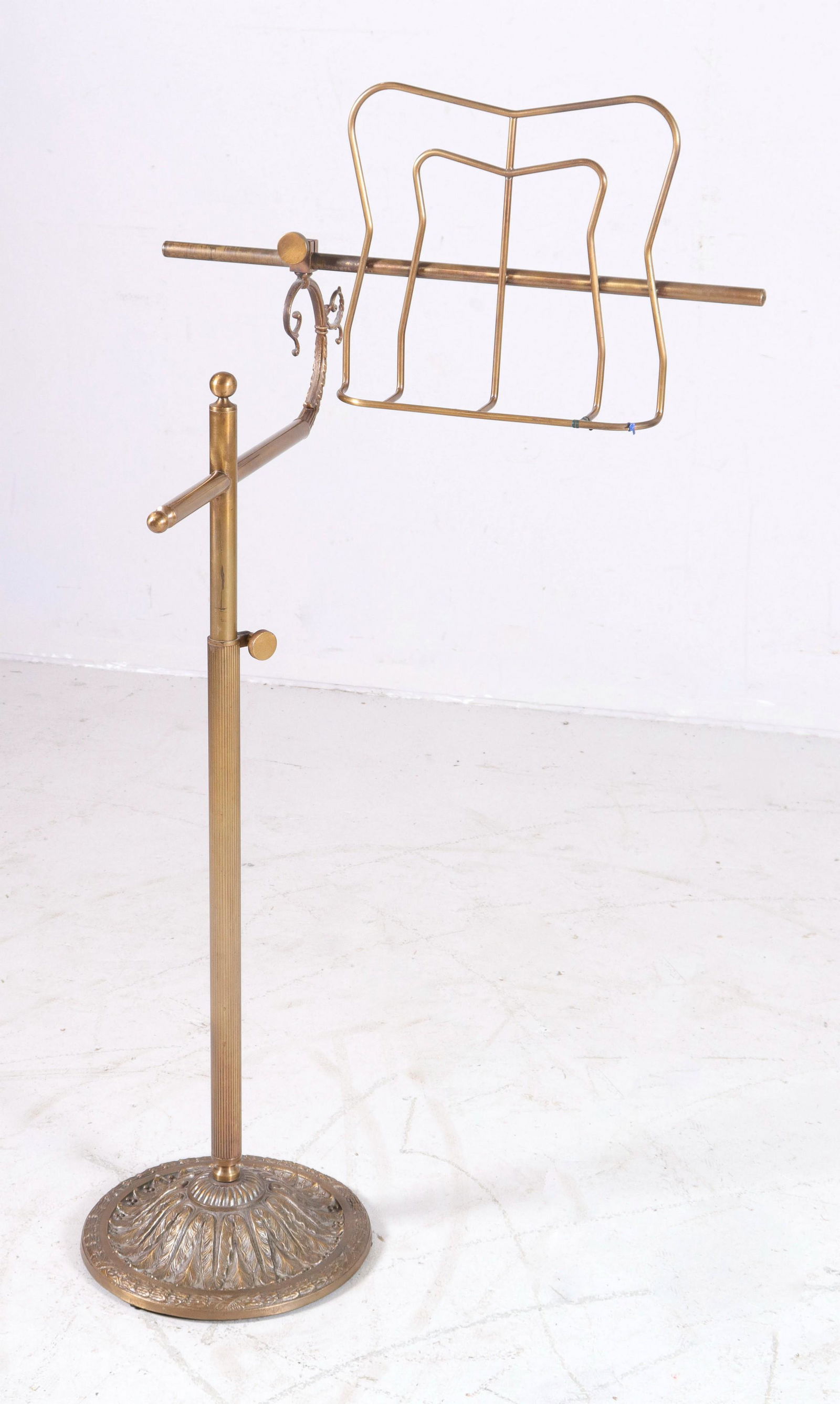 Brass and gilt metal music stand (1 of 1)