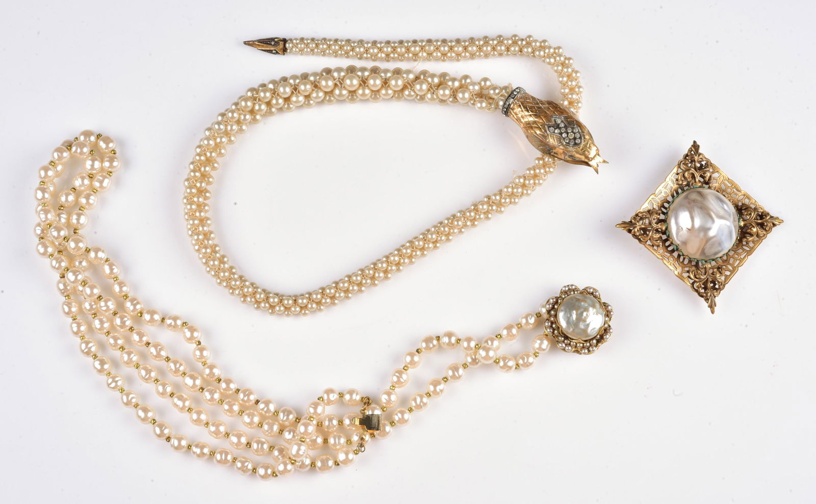 (3) Pc Vintage Faux Pearl Jewelry Lot (1 of 2)