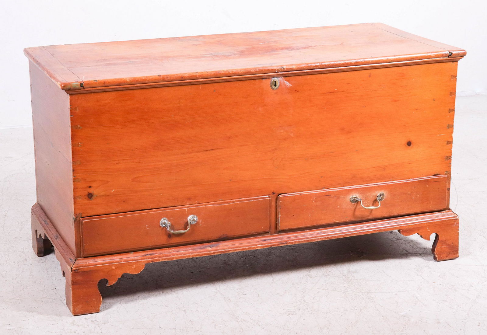 Dovetailed pine two door blanket chest (1 of 5)
