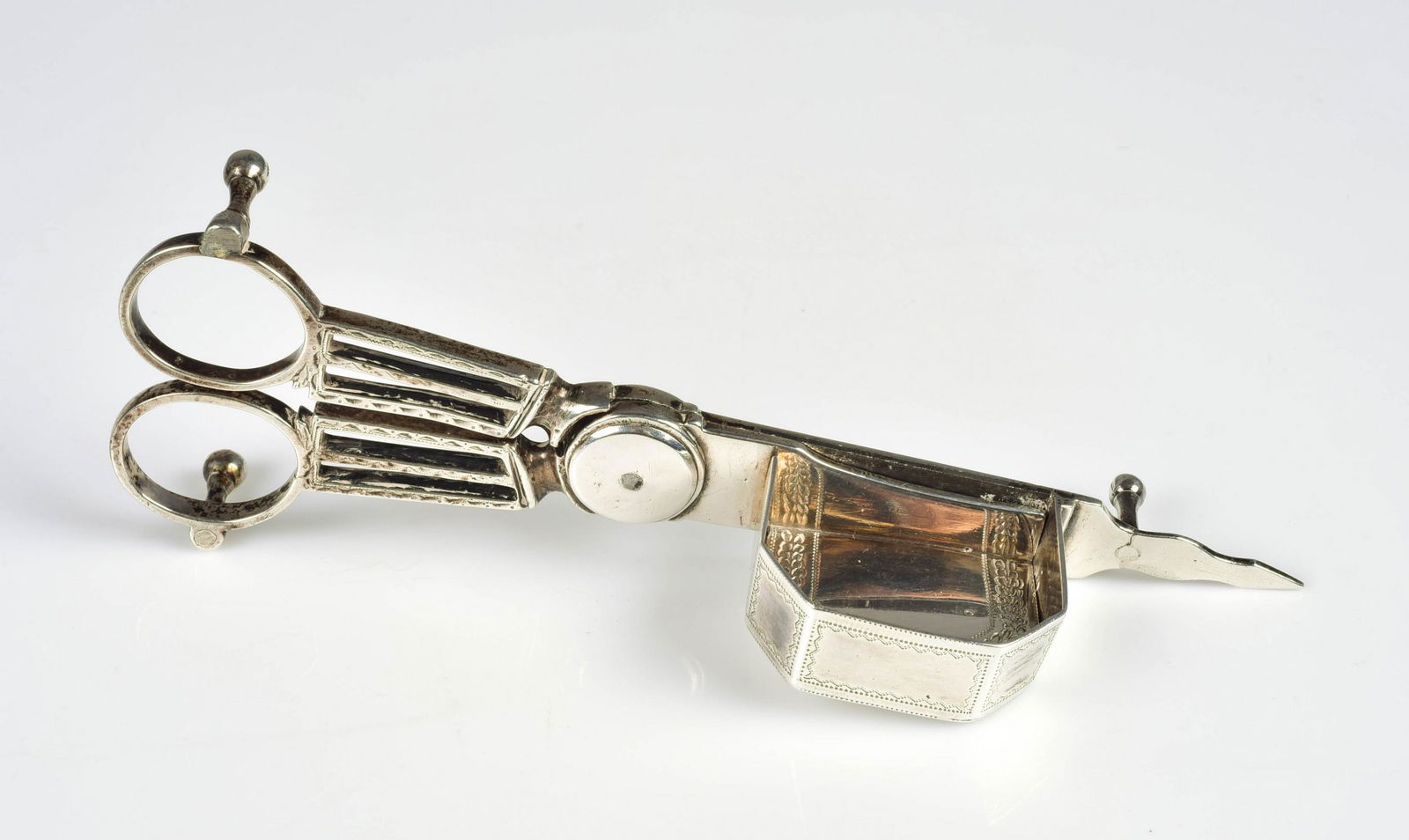 Irish Sterling Candlewick Scissors, Dublin, 1805 (1 of 2)