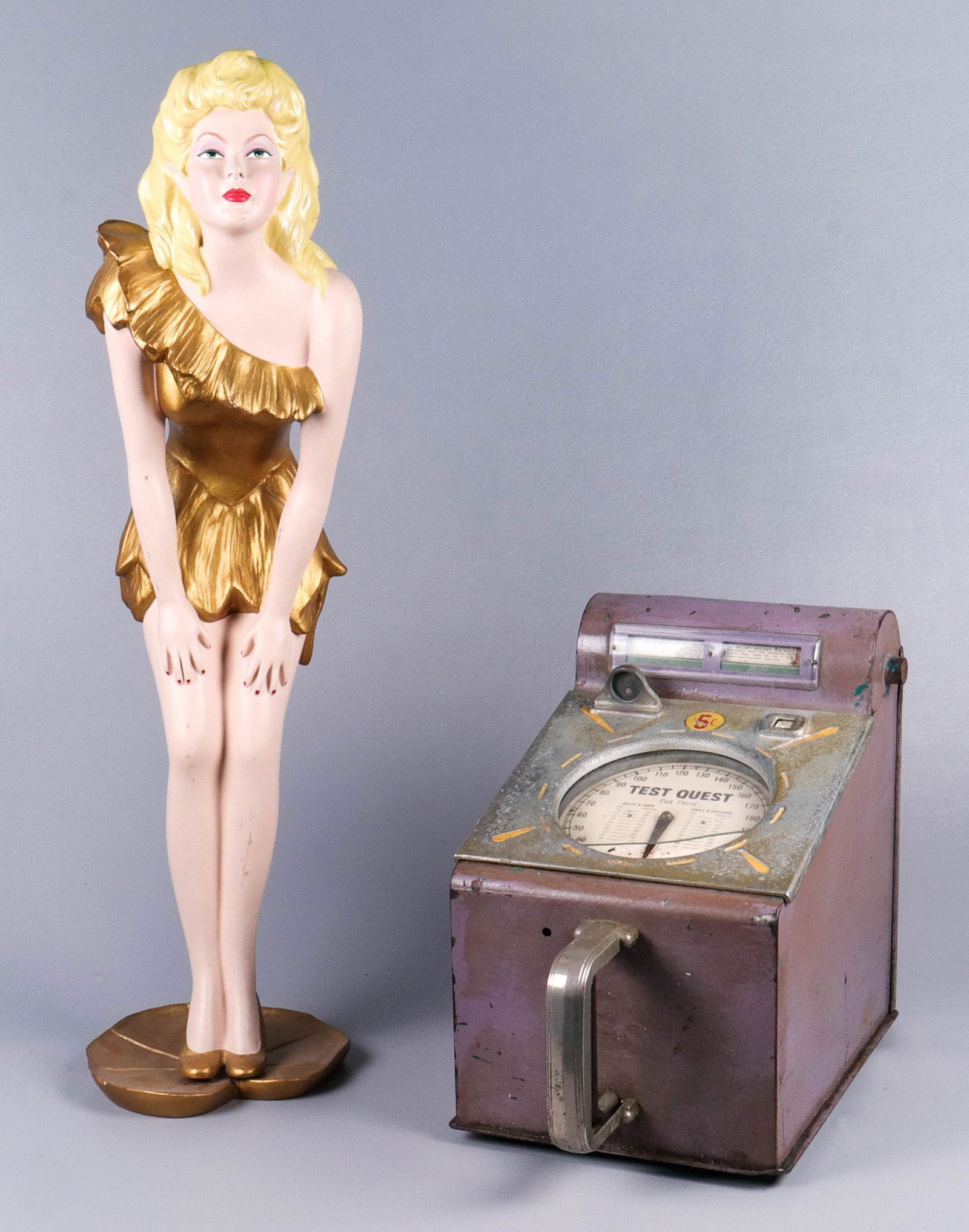 Grunig Novelty Test Quest Machine and Figural Bank (1 of 2)