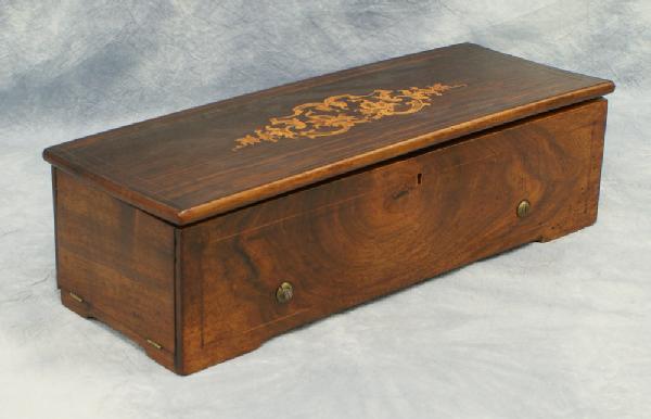 Early walnut & inlaid rosewood keywind 6 tune 10 3: Early walnut & inlaid rosewood keywind 6 tune 10 3/4" Swiss cylinder music box, sn 11084, floral inlaid lid, 17 1/2"l x 6 1/4"d x 5"h, 5 teeth broken, plays "Auld Lang Syre"